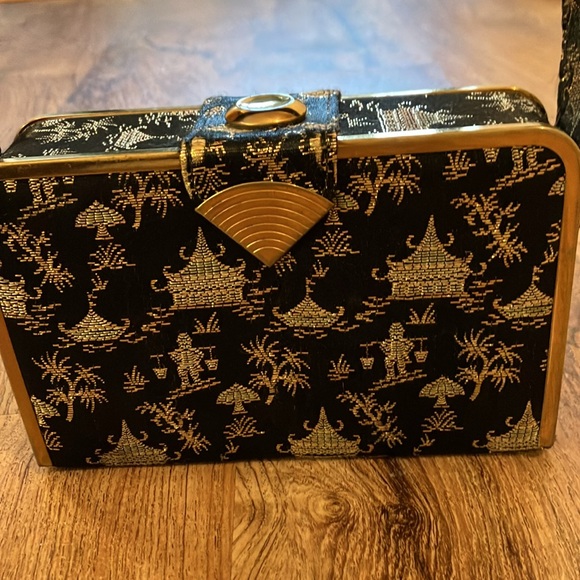 Lin Ben suitcase purse pagoda embroidered black and gold - Picture 2 of 10